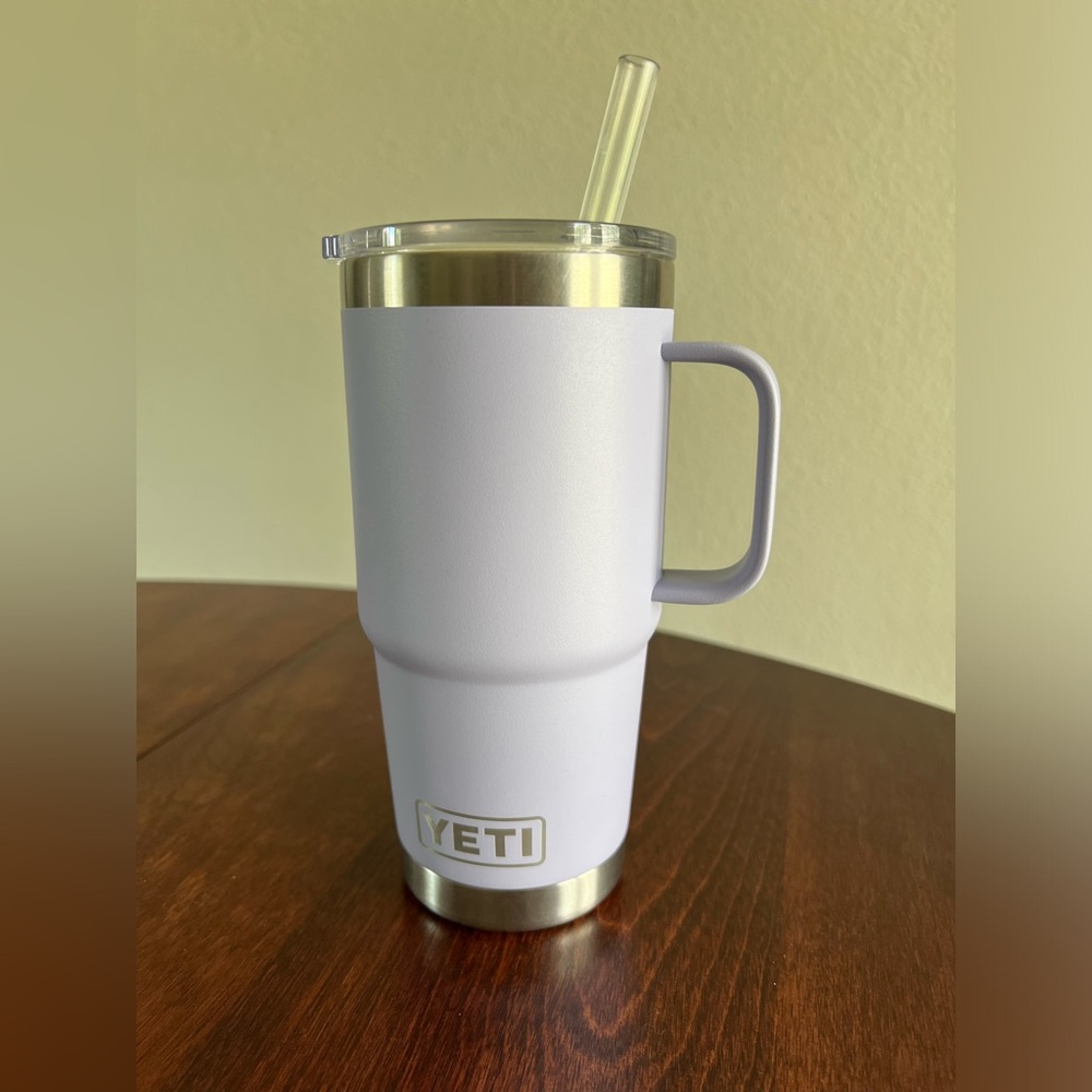 25 oz Yeti Rambler with Straw Lid